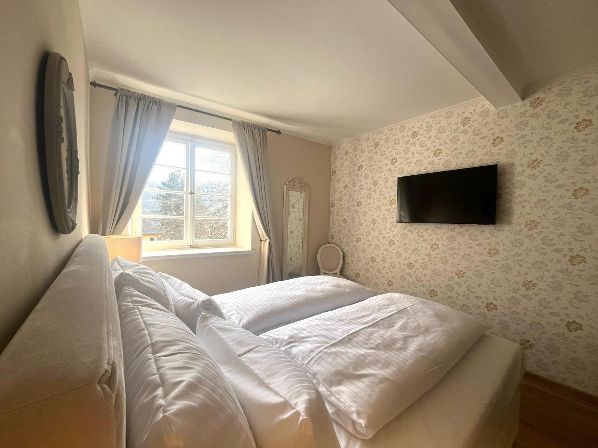 Karolingerhof - Mosel Hotel Kröv Kültér fotó