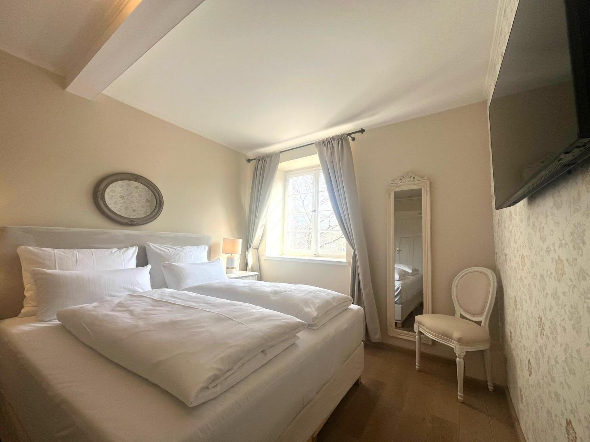 Karolingerhof - Mosel Hotel Kröv Kültér fotó